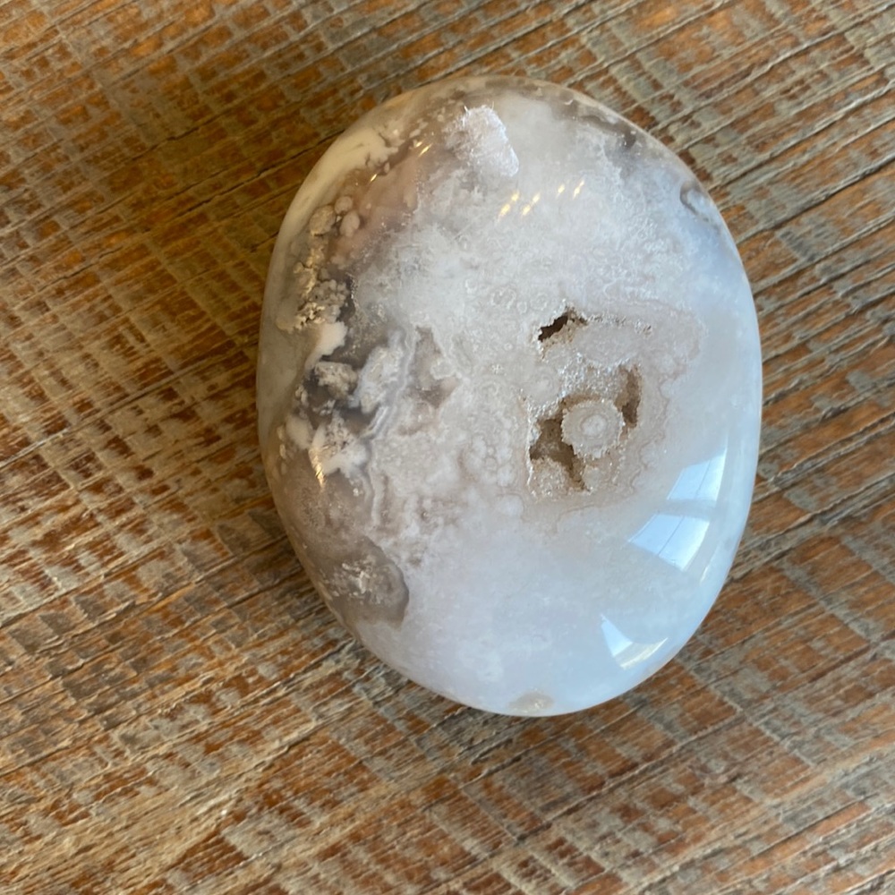 Flower agate with druzy
